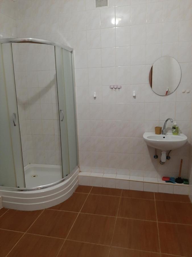 Apartment On Lermontova 35A Mukachevo Exterior foto