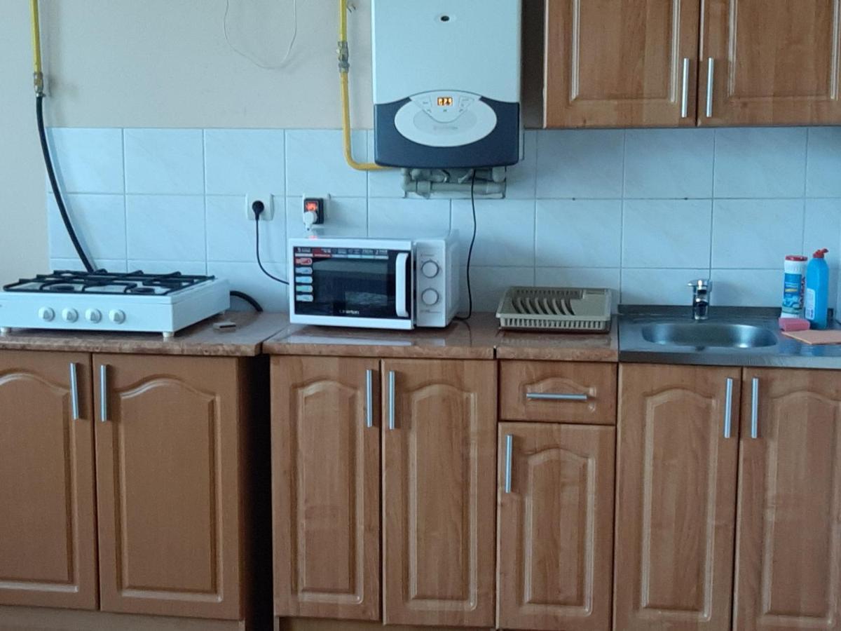 Apartment On Lermontova 35A Mukachevo Exterior foto